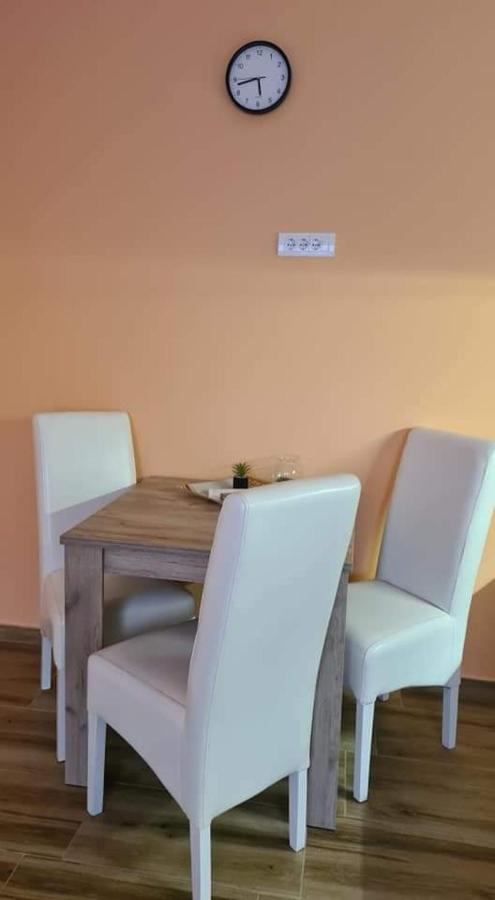 Ales Apartman 松博尔 外观 照片